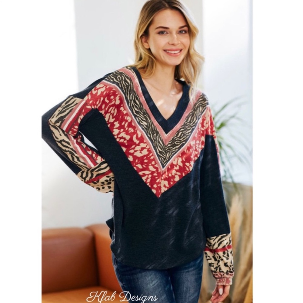 New!Clearance🔥 Super Soft V Neck Leopard ColorBlock Long Sleeve oversized Top - Picture 7 of 9